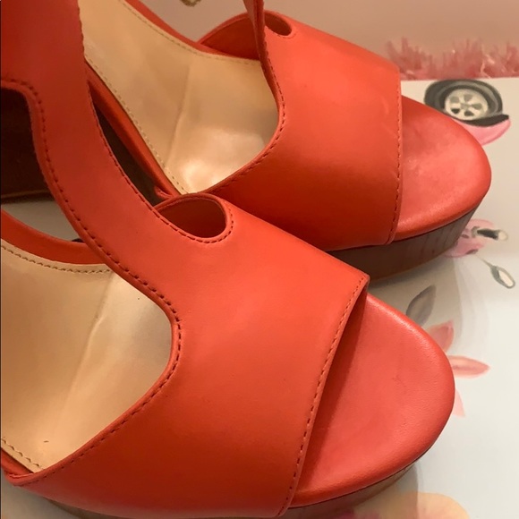 NWOT Vince Camuto wooden Wedge Heels Size 9. Coral - Picture 3 of 8
